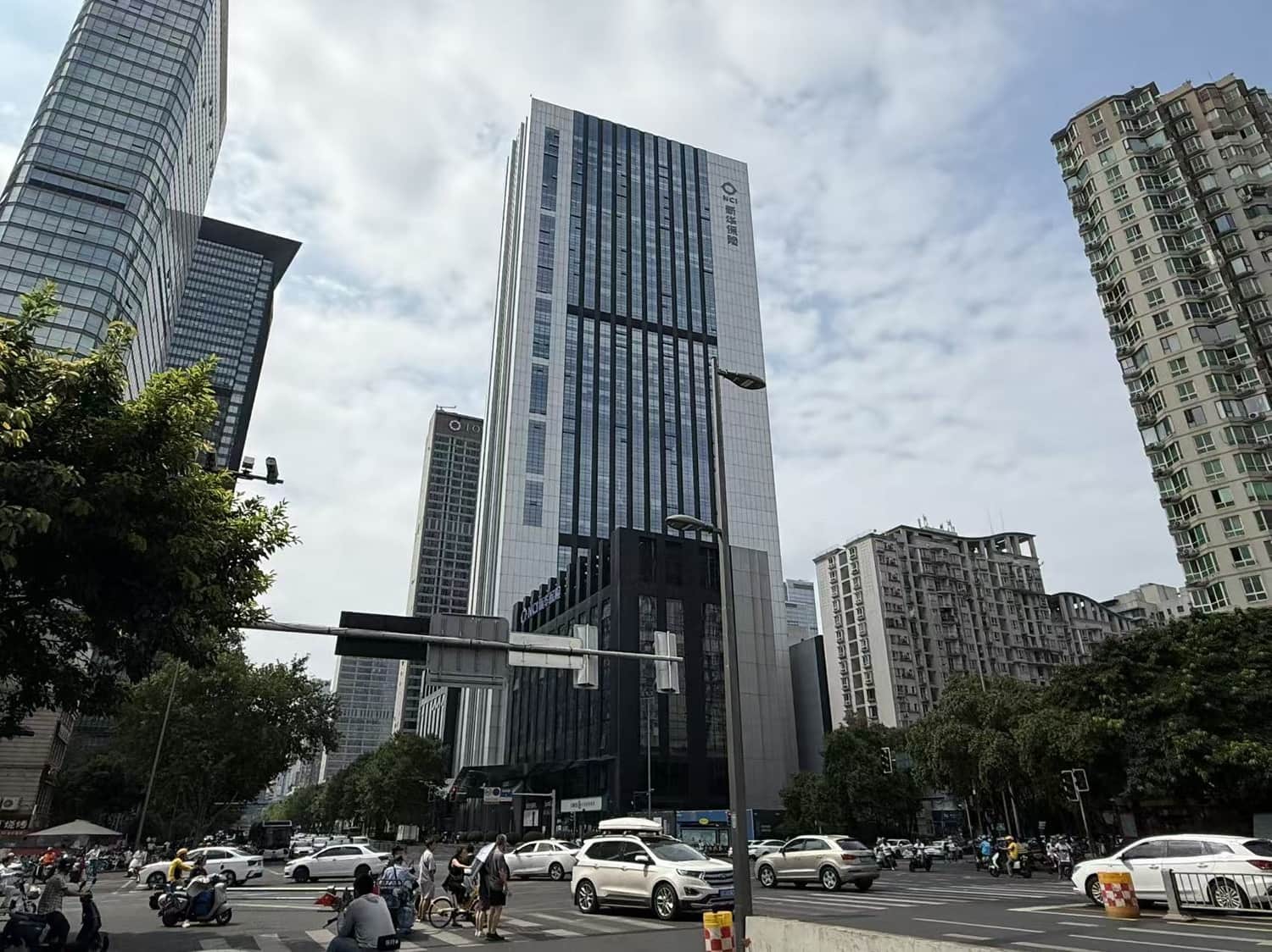 睿东中心外观图